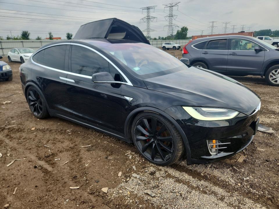 63558986 :رقم المزاد ، 5YJXCBE41GF005720 vin ، 2016 Tesla Model X مزاد بيع