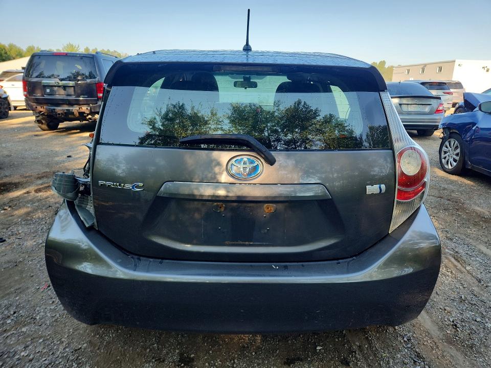 Продажа на аукционе авто 2013 Toyota Prius C, vin: JTDKDTB31D1540186, номер лота: 61165696