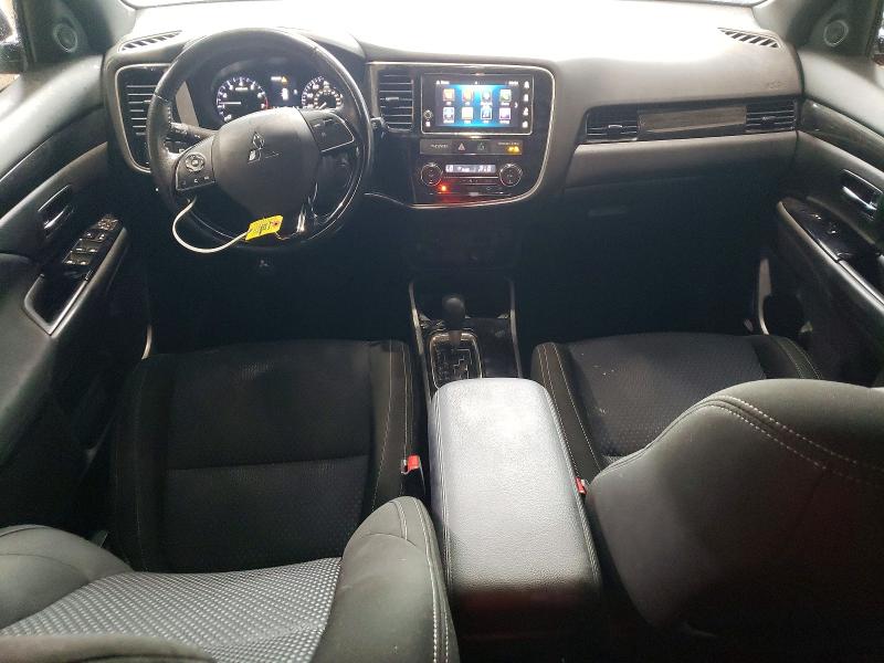 62481336 :رقم المزاد ، JA4AZ3A3XJZ063201 vin ، 2018 Mitsubishi Outlander مزاد بيع