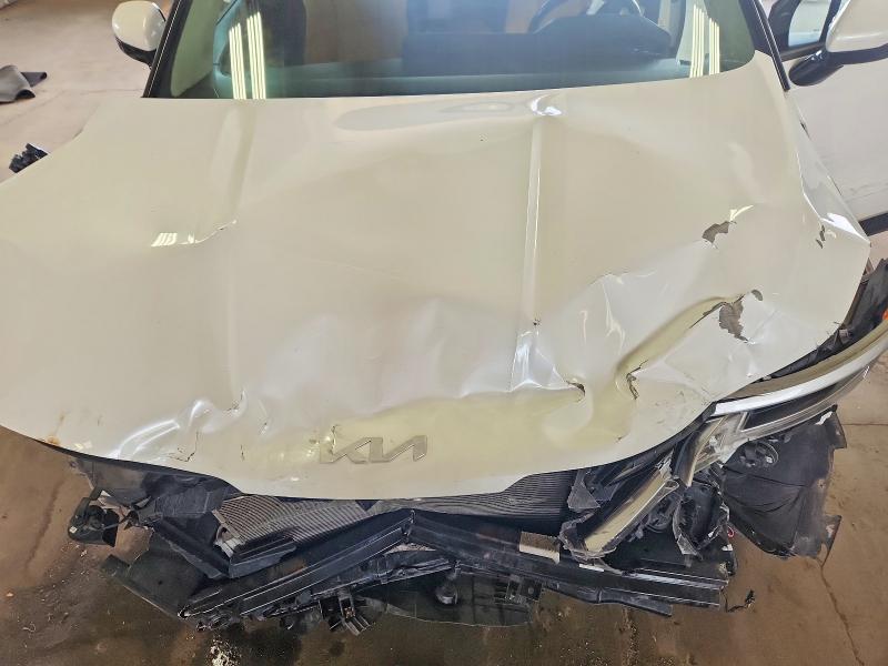 66743786 :رقم المزاد ، KNDNB4H3XN6085455 vin ، 2022 Kia Carnival مزاد بيع