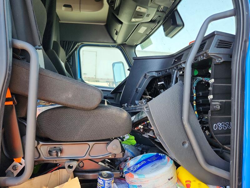 2021 Freightliner Cascadia 126 მანქანა იყიდება აუქციონზე, vin: 1FUJHHDR7MLMJ5737, აუქციონის ნომერი: 64486656