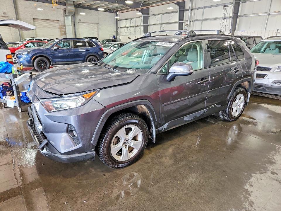2019 Toyota Rav4 მანქანა იყიდება აუქციონზე, vin: JTMP1RFV8KD502513, აუქციონის ნომერი: 64424166