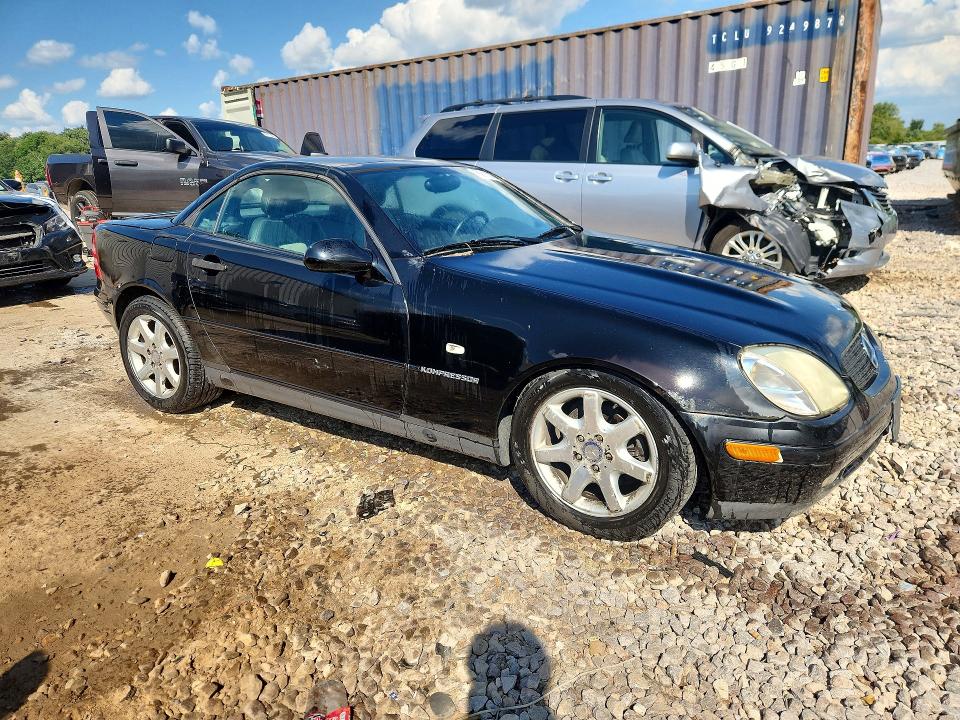 66011376 :رقم المزاد ، WDBKK47F7XF120338 vin ، 1999 Mercedes-benz Slk مزاد بيع