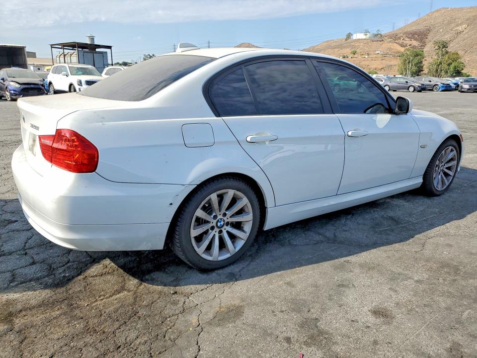 2011 Bmw 328 მანქანა იყიდება აუქციონზე, vin: WBAPH5C5XBA442130, აუქციონის ნომერი: 63839156