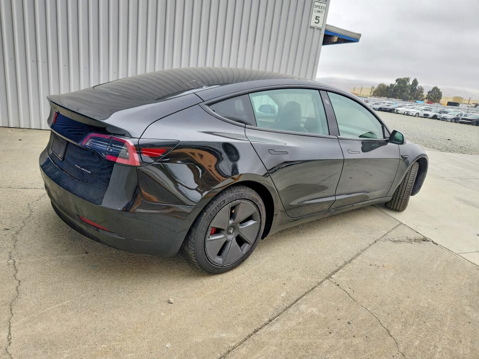 63189876 :رقم المزاد ، 5YJ3E1EB3NF258696 vin ، 2022 Tesla Model 3 مزاد بيع