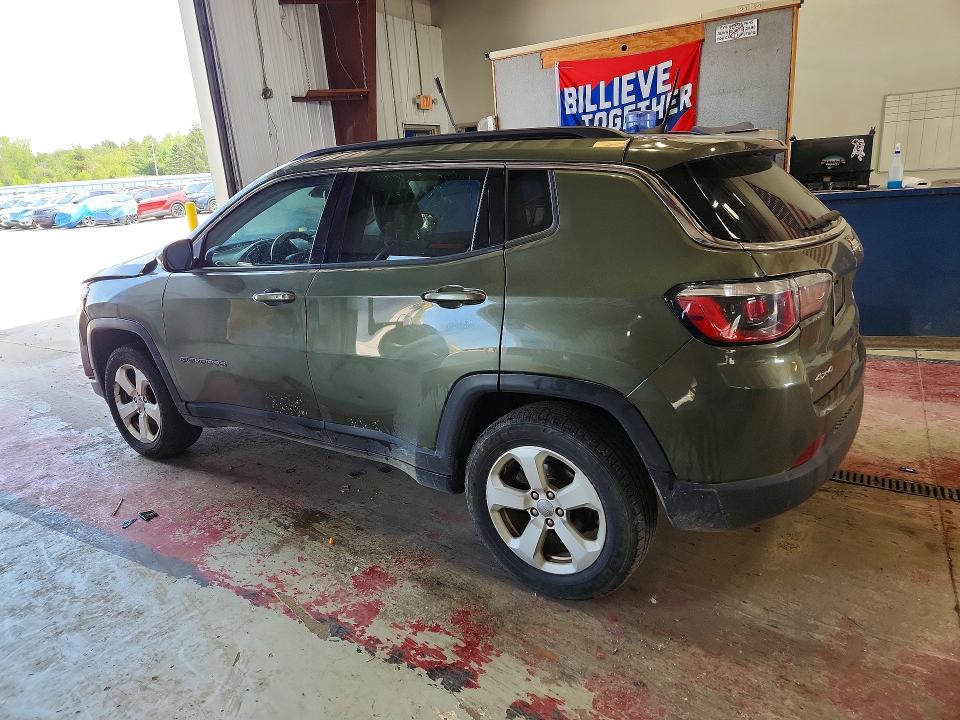 64388646 :رقم المزاد ، 3C4NJDBB1JT479915 vin ، 2018 Jeep Compass مزاد بيع