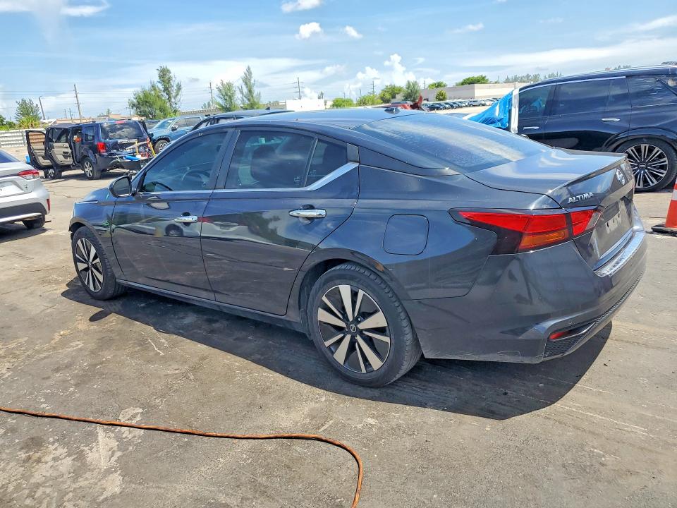 Продаж на аукціоні авто 2022 Nissan Altima, vin: 1N4BL4DV8NN325623, номер лоту: 64256236