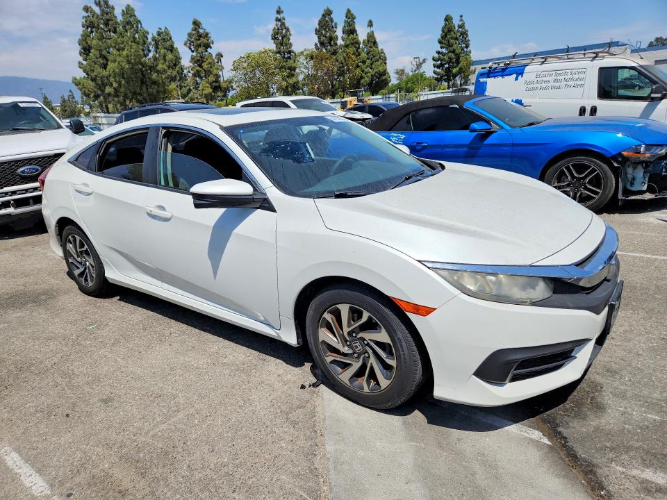 Продажа на аукционе авто 2017 Honda Civic, vin: 2HGFC2F73HH521191, номер лота: 64184366