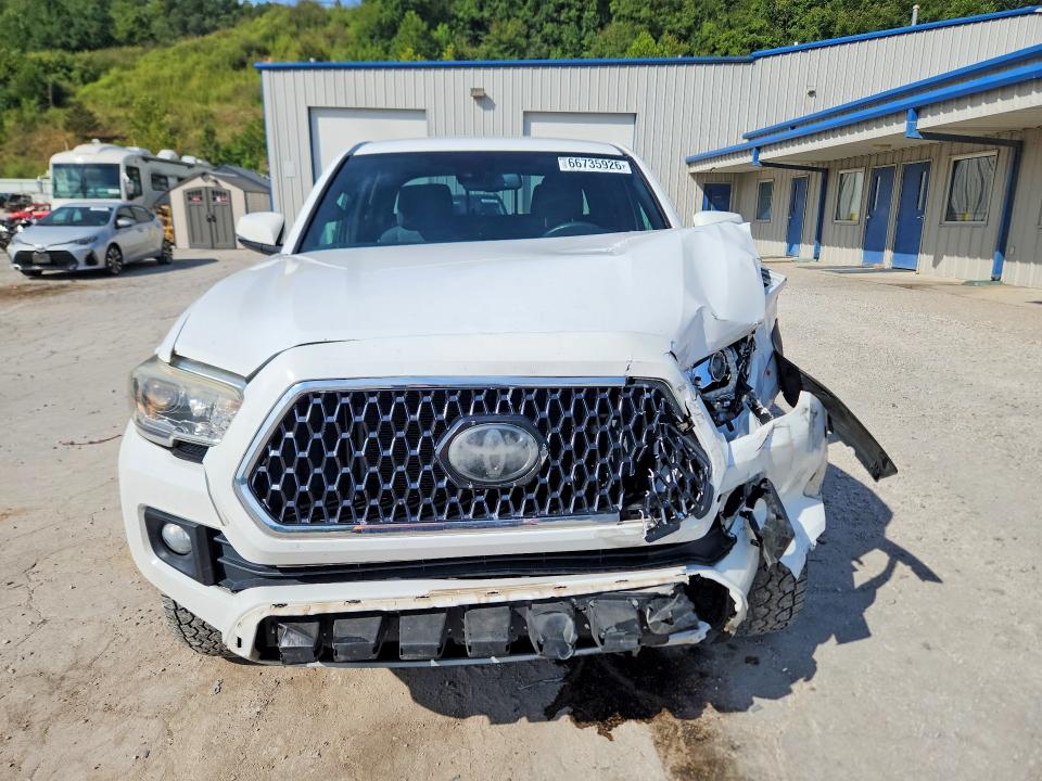 Продаж на аукціоні авто 2018 Toyota Tacoma, vin: 5TFCZ5AN9JX129857, номер лоту: 66735926