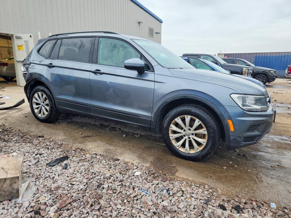 Продажа на аукционе авто 2019 Volkswagen Tiguan, vin: 3VV0B7AXXKM037900, номер лота: 63722806