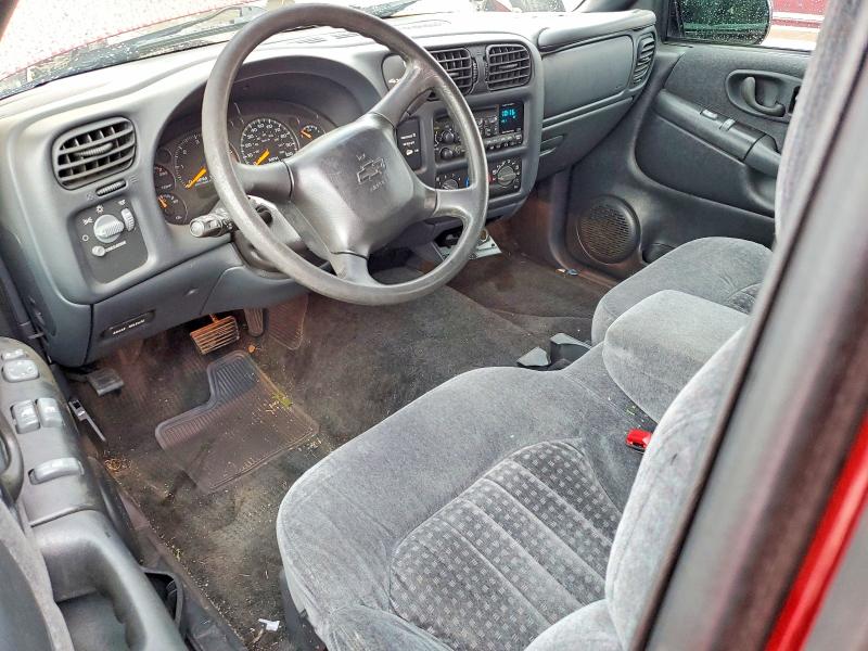 64196346 :رقم المزاد ، 1GCDT19W4Y8310915 vin ، 2000 Chevrolet S Truck مزاد بيع