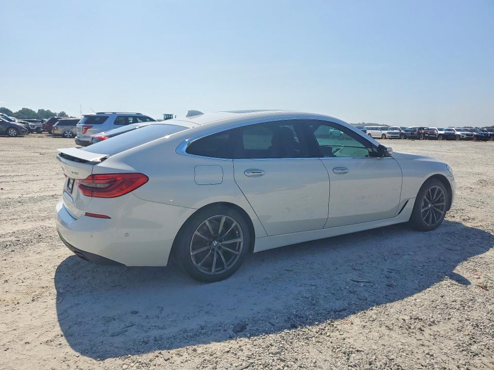 61449106 :رقم المزاد ، WBAJV6C52JBJ99801 vin ، 2018 Bmw 640 مزاد بيع