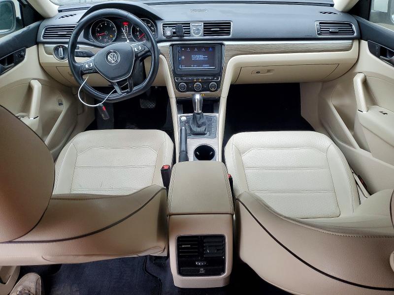 63420906 :رقم المزاد ، 1VWBT7A31HC030956 vin ، 2017 Volkswagen Passat مزاد بيع
