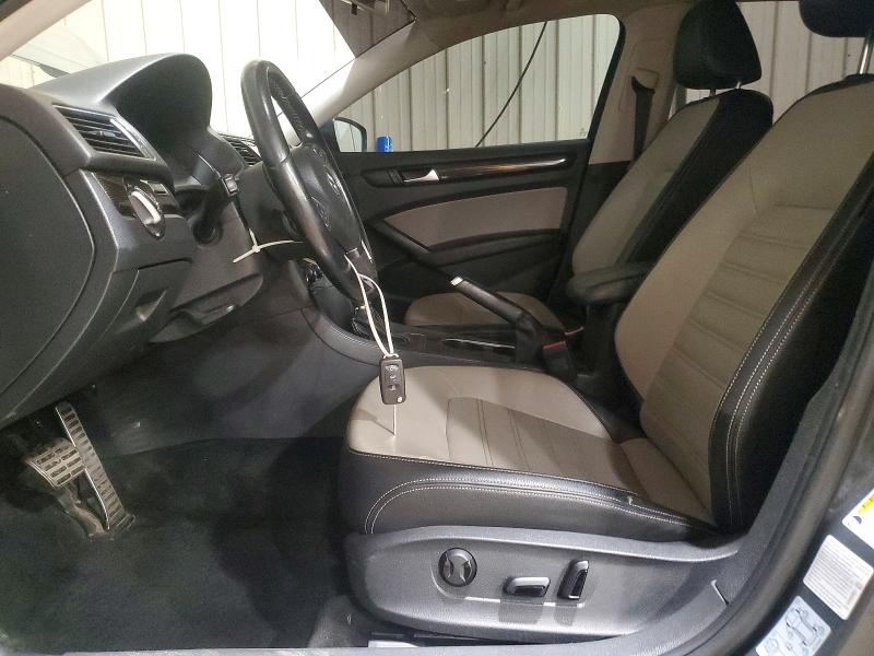 Продажа на аукционе авто 2015 Volkswagen Passat, vin: 1VWBT7A32FC106536, номер лота: 63018346