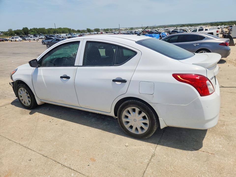64075756 :رقم المزاد ، 3N1CN7APXJL815798 vin ، 2018 Nissan Versa مزاد بيع