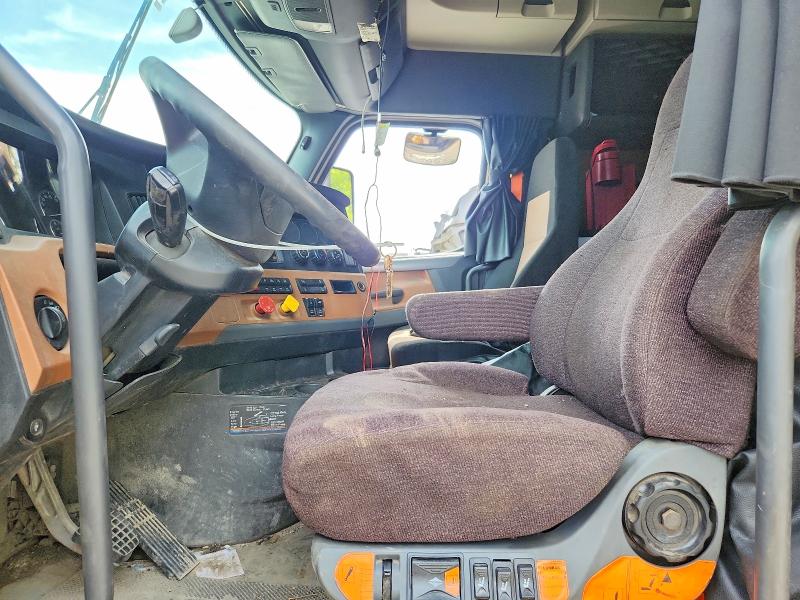 61525216 :رقم المزاد ، 3AKJHHDR0LSLG4967 vin ، 2020 Freightliner Cascadia مزاد بيع