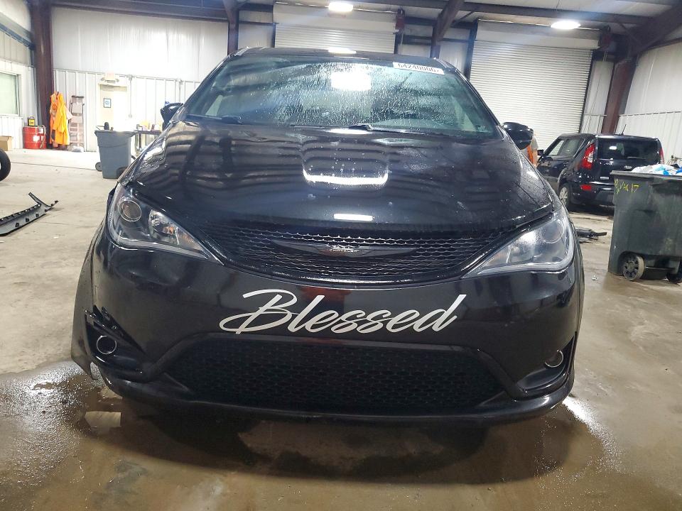 64240006 :رقم المزاد ، 2C4RC1FG6LR110036 vin ، 2020 Chrysler Pacifica مزاد بيع