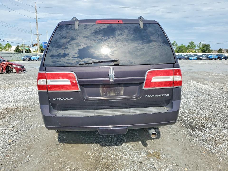 Продажа на аукционе авто 2007 Lincoln Navigator, vin: 5LMFU27517LJ10813, номер лота: 63731486