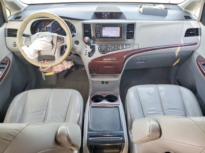 2012 Toyota Sienna მანქანა იყიდება აუქციონზე, vin: 5TDYK3DC2CS267757, აუქციონის ნომერი: 63910706