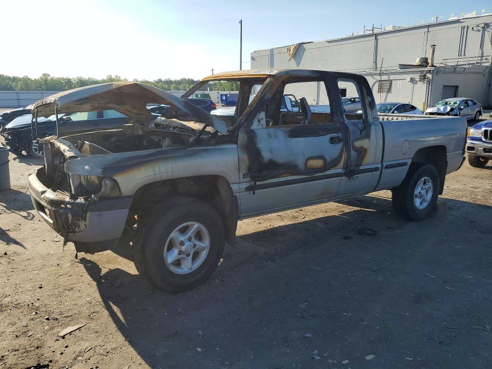 1999 Dodge Ram 1500 მანქანა იყიდება აუქციონზე, vin: 3B7HF13Z3XM590848, აუქციონის ნომერი: 65831776