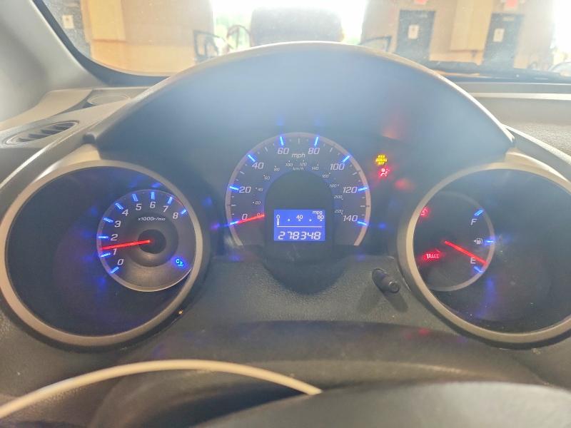 64631646 :رقم المزاد ، JHMGE8H33BC008512 vin ، 2011 Honda Fit مزاد بيع