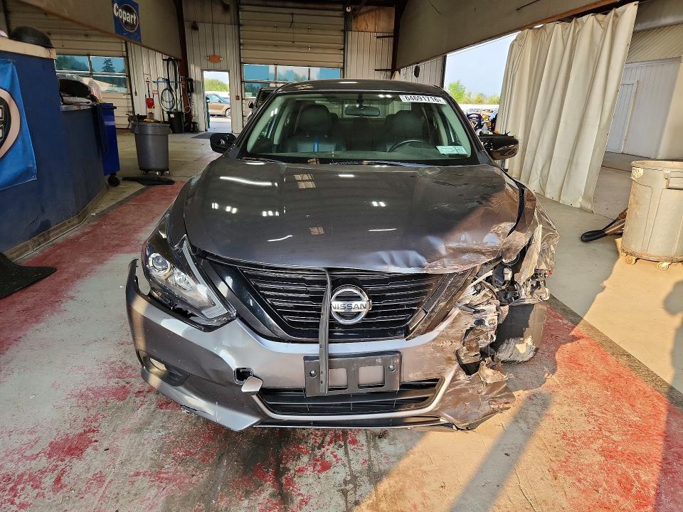 Продажа на аукционе авто 2018 Nissan Altima, vin: 1N4AL3AP5JC258268, номер лота: 64691716