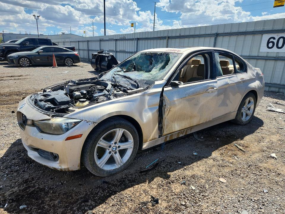 57630076 :رقم المزاد ، WBA3A5C59EF605568 vin ، 2014 Bmw 328 مزاد بيع