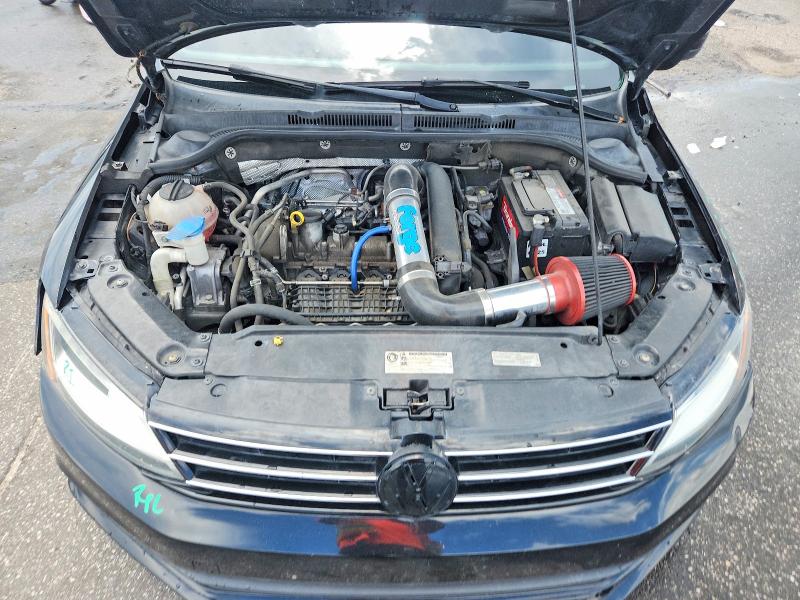 66174616 :رقم المزاد ، 3VW2B7AJXHM327451 vin ، 2017 Volkswagen Jetta مزاد بيع