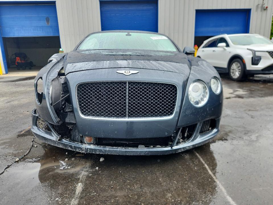 2013 Bentley Continental მანქანა იყიდება აუქციონზე, vin: SCBFC7ZA2DC083105, აუქციონის ნომერი: 61782946