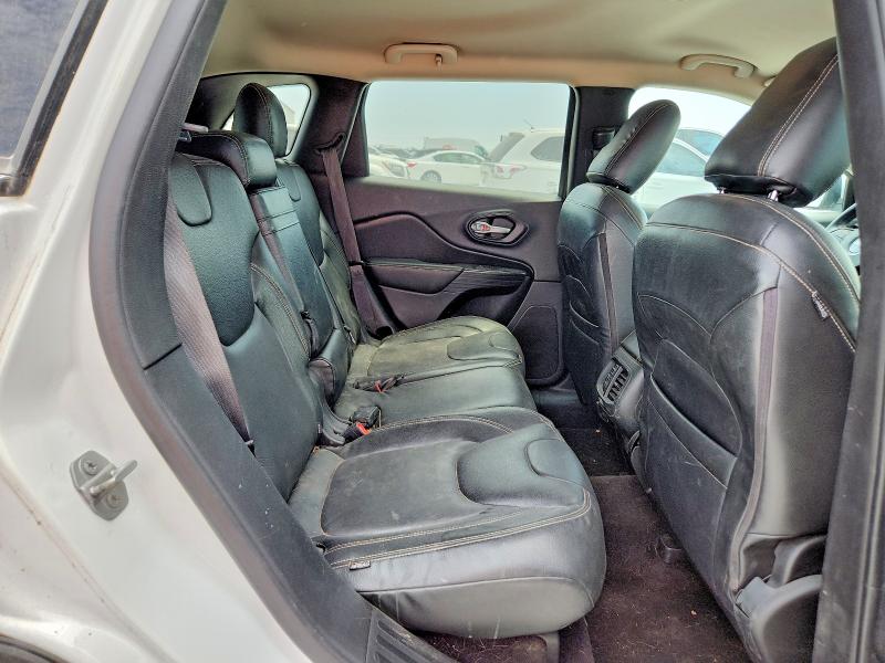 66230596 :رقم المزاد ، 1C4PJLCB8FW642577 vin ، 2015 Jeep Cherokee مزاد بيع