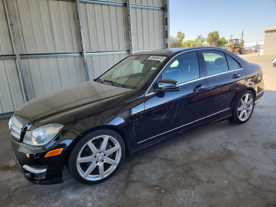 Продажа на аукционе авто 2013 Mercedes-benz C, vin: WDDGF4HB0DR242790, номер лота: 66455876