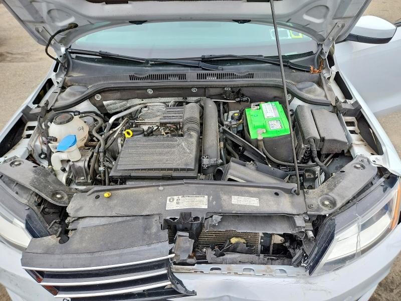 65888956 :رقم المزاد ، 3VW2B7AJ4JM217467 vin ، 2018 Volkswagen Jetta مزاد بيع