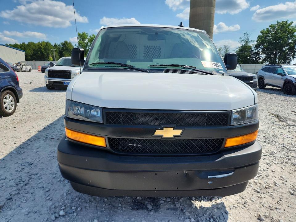 63151606 :رقم المزاد ، 1GCWGBF71S1272592 vin ، 2025 Chevrolet Express G2500 مزاد بيع