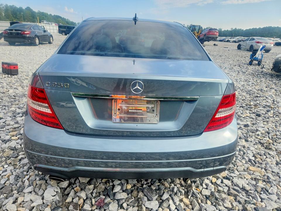 2012 Mercedes-benz C მანქანა იყიდება აუქციონზე, vin: WDDGF4HB4CF864177, აუქციონის ნომერი: 63596896