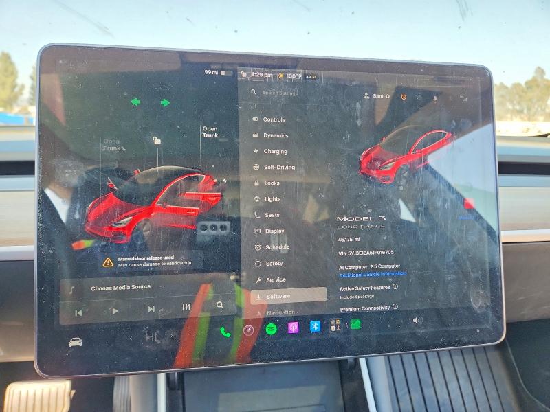 63887086 :رقم المزاد ، 5YJ3E1EA5JF016705 vin ، 2018 Tesla Model 3 مزاد بيع