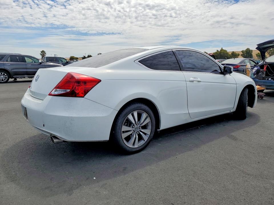 65317936 :رقم المزاد ، 1HGCS1B74CA005533 vin ، 2012 Honda Accord مزاد بيع