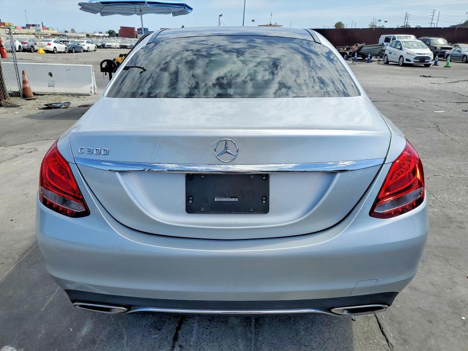 64252926 :رقم المزاد ، 55SWF4JB5GU163320 vin ، 2016 Mercedes-benz C مزاد بيع