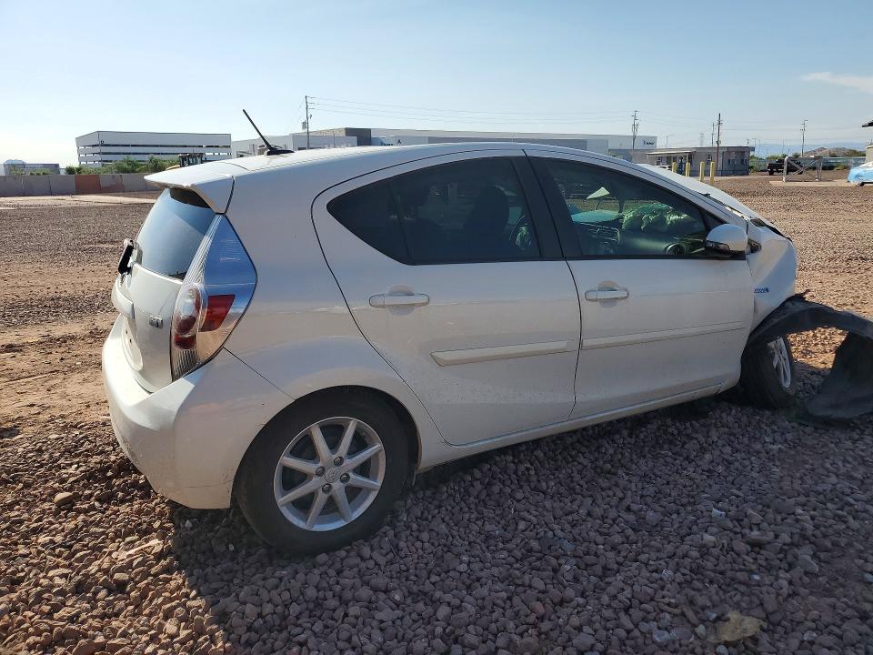 2013 Toyota Prius C მანქანა იყიდება აუქციონზე, vin: JTDKDTB33D1543669, აუქციონის ნომერი: 64513806