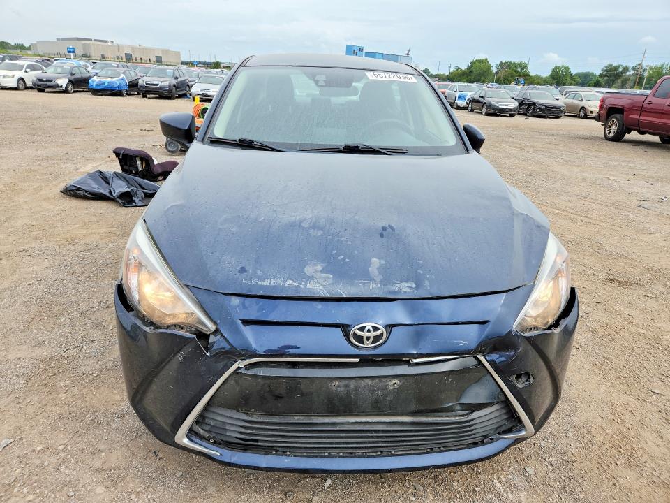 65722036 :رقم المزاد ، 3MYDLBYV2JY329845 vin ، 2018 Toyota Yaris Ia مزاد بيع