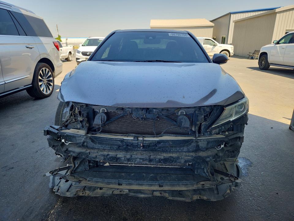 2018 Toyota Camry მანქანა იყიდება აუქციონზე, vin: 4T1B11HK2JU020970, აუქციონის ნომერი: 66786766