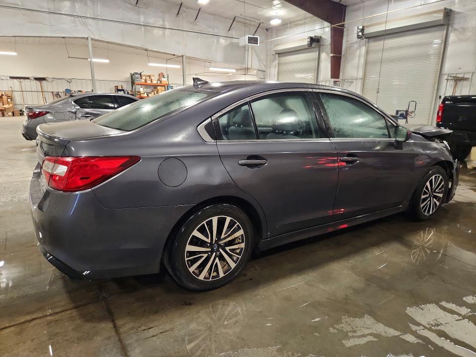 66634786 :رقم المزاد ، 4S3BNAC68J3003843 vin ، 2018 Subaru Legacy مزاد بيع
