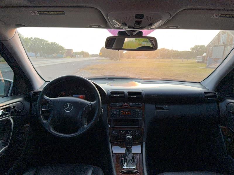 63262746 :رقم المزاد ، WDBRF61JX3F351952 vin ، 2003 Mercedes-benz C مزاد بيع