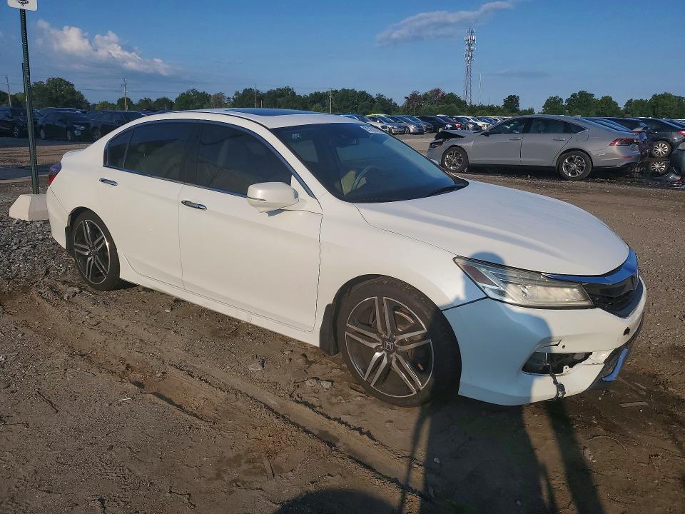 Продажа на аукционе авто 2017 Honda Accord, vin: 1HGCR3F92HA040792, номер лота: 65200796