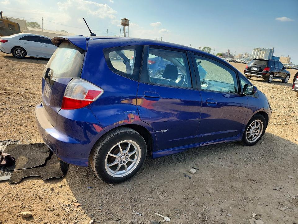 67075296 :رقم المزاد ، JHMGE884X9S007737 vin ، 2009 Honda Fit مزاد بيع