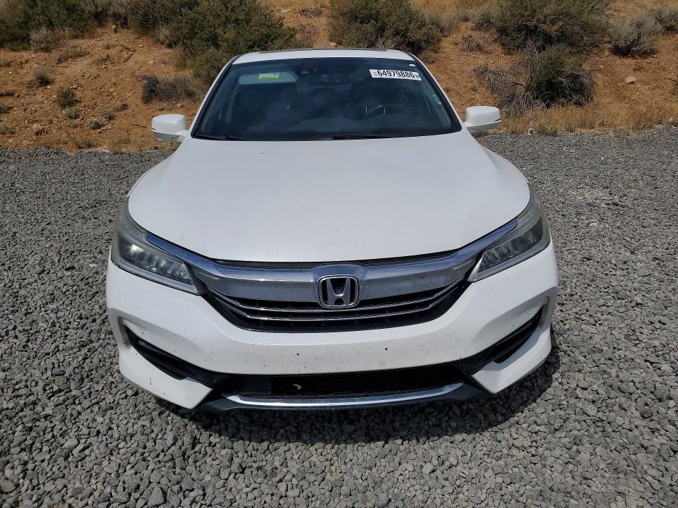 64979886 :رقم المزاد ، JHMCR6F74HC007892 vin ، 2017 Honda Accord مزاد بيع