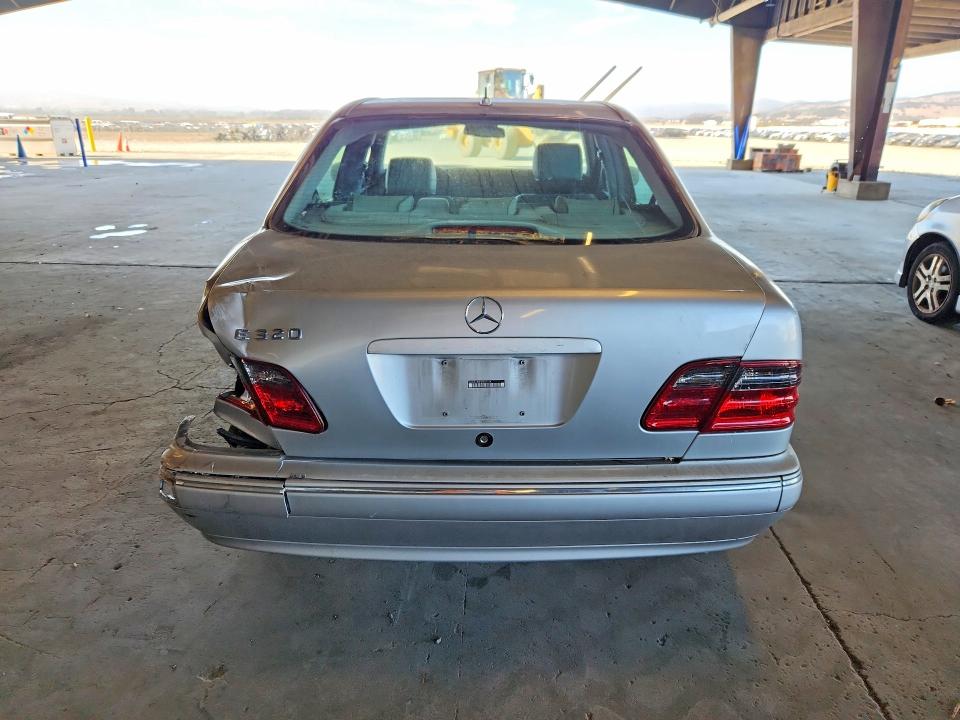 Aukcja sprzedaży 2000 Mercedes-benz E, vin: WDBJF65J8YB000558, numer aukcji: 64494926