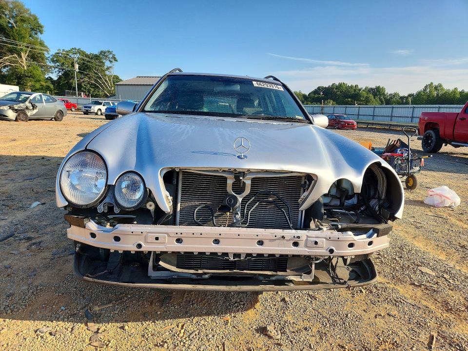 66293916 :رقم المزاد ، WDBJH82J21X045997 vin ، 2001 Mercedes-benz E مزاد بيع