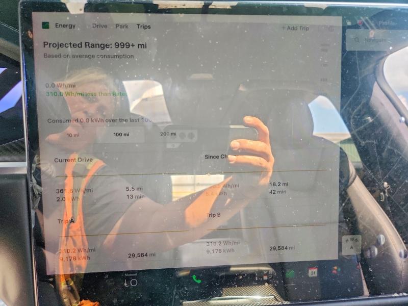 66757016 :رقم المزاد ، 7SAXCBE67NF332236 vin ، 2022 Tesla Model X مزاد بيع