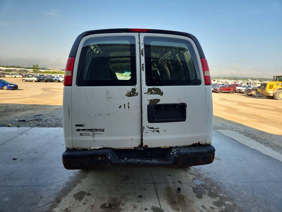 65841926 :رقم المزاد ، 1GCWGFFA4B1129770 vin ، 2011 Chevrolet Express 2500 مزاد بيع