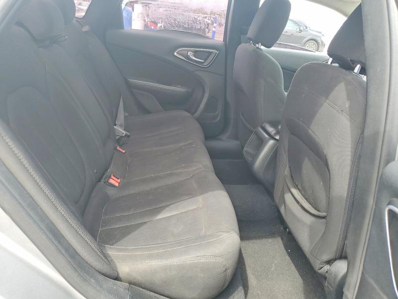 65146336 :رقم المزاد ، 1C3CCCAB3FN564960 vin ، 2015 Chrysler 200 مزاد بيع
